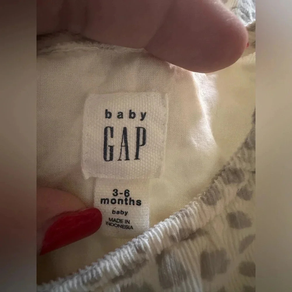 Gap Corduroy jumper dress. Size 3-6 - Picture 5 of 6